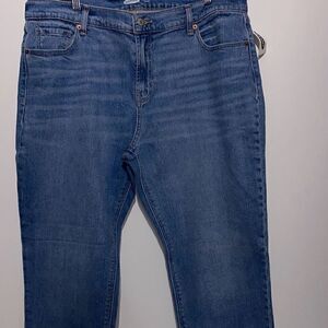 Old Navy Women's Mid-Rise Boyfriend Jeans Blue Denim Medium Wash Size 14 NWT